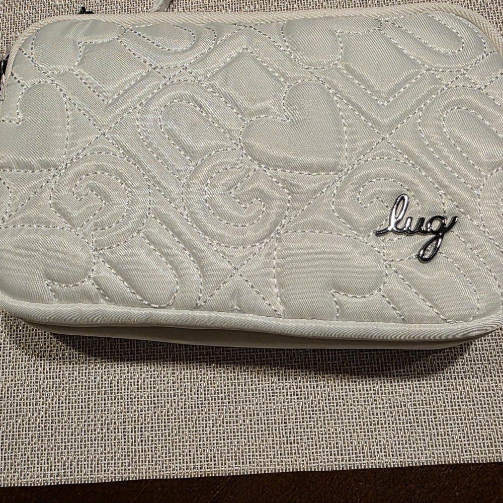 NWT- LUG- COUPE LOVE LE CROSSBODY- Teal OR White